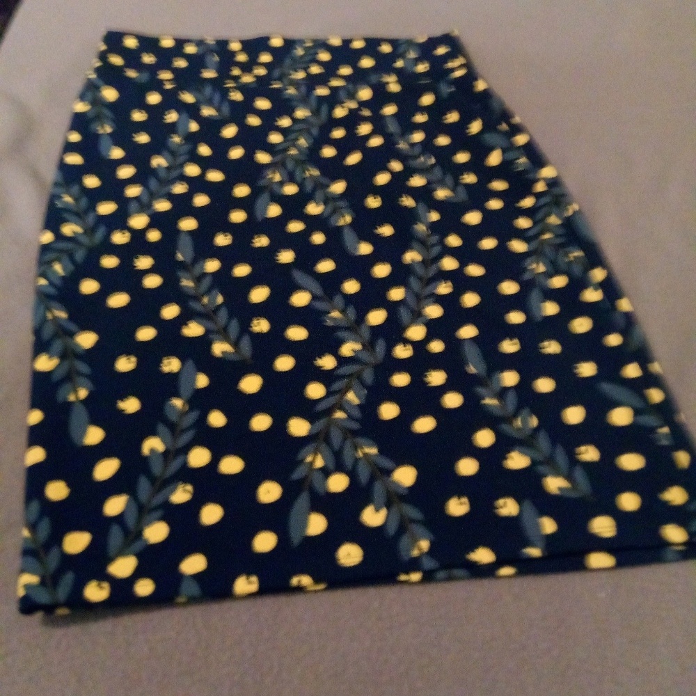 Lularoe Pencil skirt. - Picture 5 of 5